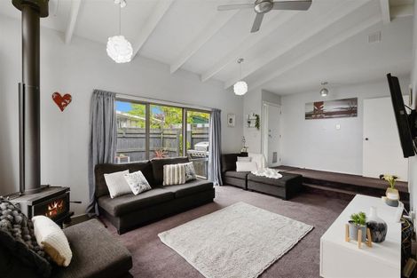 Photo of property in 91 Oakhampton Street, Hornby, Christchurch, 8042