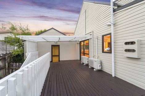 Photo of property in 5 Chardon Place, Henderson, Auckland, 0612