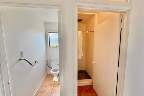 Photo of property in 2/48 Mayfair Crescent, Mairangi Bay, Auckland, 0630