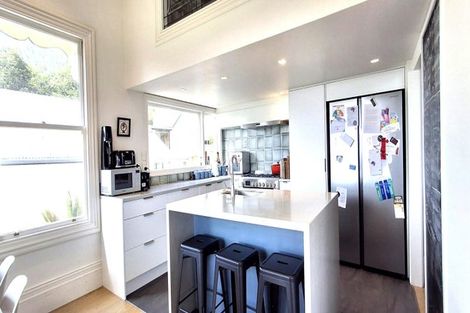 Photo of property in 92 Cecil Road, Wadestown, Wellington, 6012