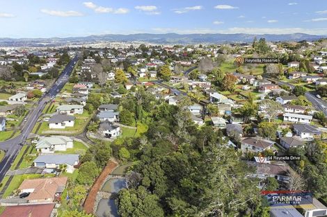 Photo of property in 64 Reynella Drive, Massey, Auckland, 0614