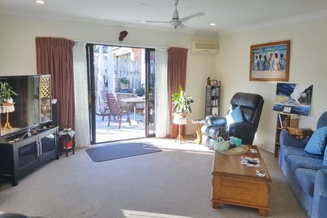 Photo of property in 2 Rata Avenue, Huntly, 3700