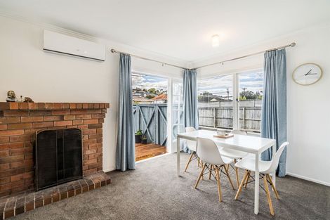 Photo of property in 1/9 Merriefield Avenue, Forrest Hill, Auckland, 0620