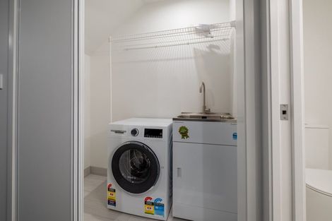 Photo of property in 14 Te Puketoka Lane, Mangere, 2022