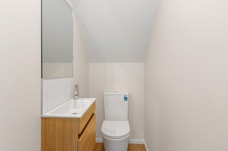 Photo of property in 2/76 Caledonian Road, St Albans, 8014