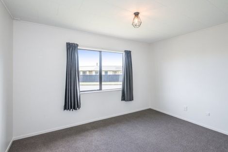 Photo of property in 80 Queens Road, Waikanae Beach, Waikanae, 5036