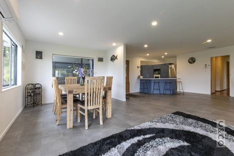 Photo of property in 166 Rimmer Road, Helensville, 0875