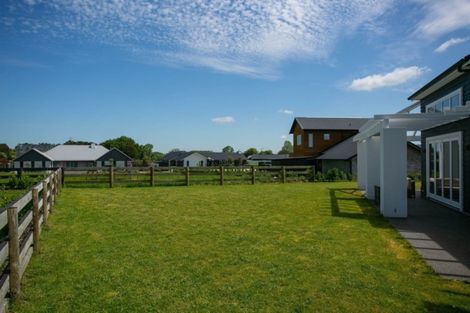 Photo of property in 1 Kotare Grove, Cambridge, 3434