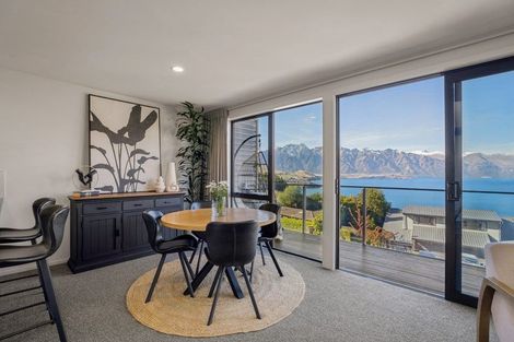 Photo of property in 54c Wynyard Crescent, Fernhill, Queenstown, 9300