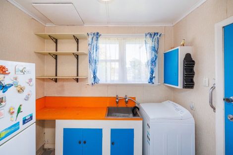 Photo of property in 18 Cardiff Street, Awapuni, Palmerston North, 4412