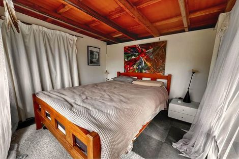 Photo of property in 41 Lone Kauri Road, Karekare, New Lynn, 0772
