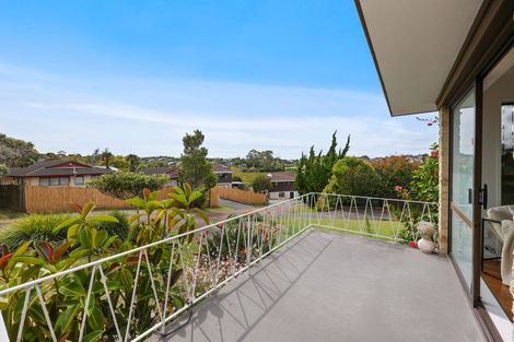 Photo of property in 2/39 Rapallo Place, Farm Cove, Auckland, 2012