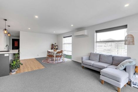 Photo of property in 40 Eileen Way, Rolleston, 7615