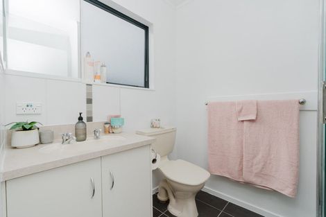 Photo of property in 90 Dixon Road, Glenview, Hamilton, 3206