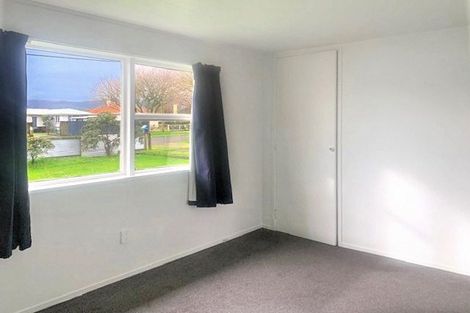 Photo of property in 70 Stout Street, Shannon, 4821