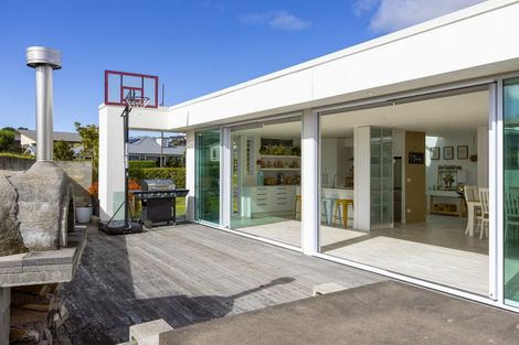 Photo of property in 15 Magnolia Rise, Waipahihi, Taupo, 3330