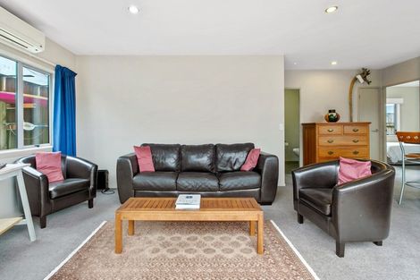 Photo of property in 18 Frederick Street, Two Mile Bay, Taupo, 3330