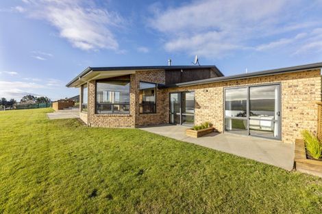 Photo of property in 14 Kingsgate Lane, Waihola, Milton, 9073