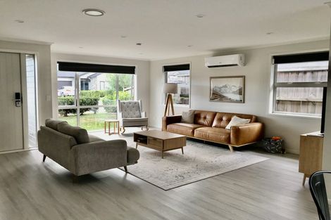 Photo of property in 17 Lusitano Drive, Karaka, Papakura, 2113
