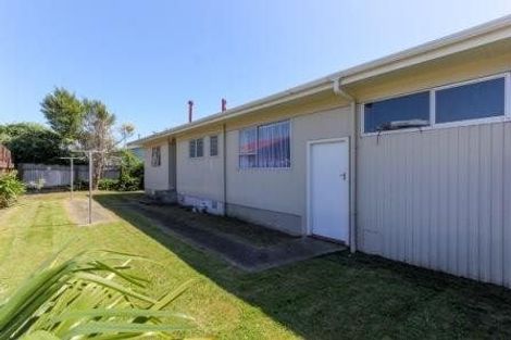 Photo of property in 9 Aratapu Street, Waitara, 4320