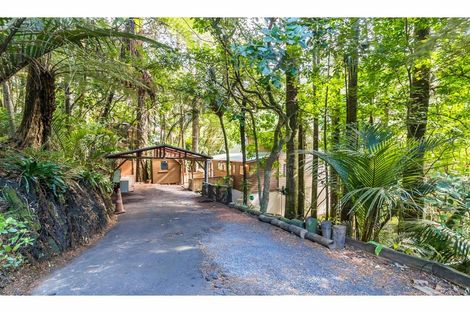 Photo of property in 271 Huia Road, Titirangi, Auckland, 0604