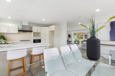 Photo of property in 8 Willowbank Close, East Tamaki Heights, Auckland, 2016