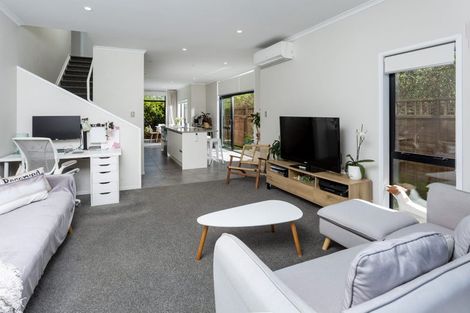 Photo of property in 2 Rarahu Road, Hobsonville, Auckland, 0616