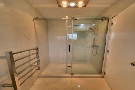 Photo of property in 19 Kapiti Place, Sunnynook, Auckland, 0620