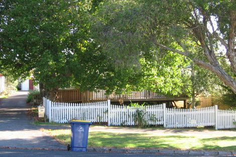 Photo of property in 27 Gardner Avenue, New Lynn, Auckland, 0600