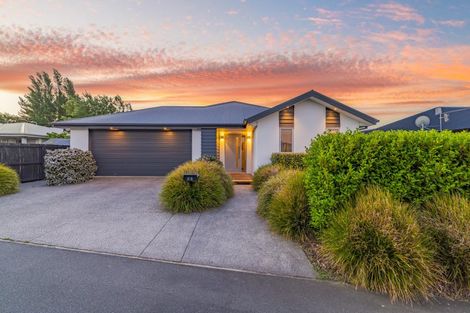 Photo of property in 58 Bradwell Crescent, Halswell, Christchurch, 8025