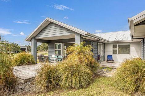 Photo of property in 1 Bravo Place, Whitianga, 3510
