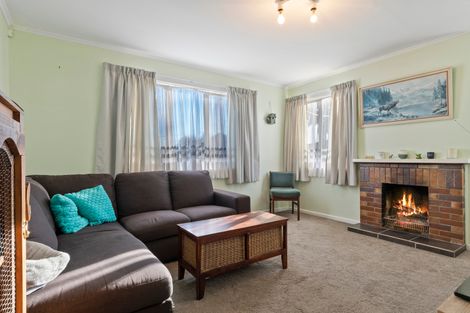 Photo of property in 1/35 Waterview Road West, Takanini, 2112