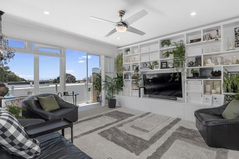 Photo of property in 3/22 Cliff Road, Tauranga, 3110