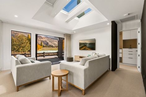 Photo of property in 1 Kamana Rise, Wanaka, 9382