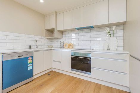 Photo of property in 1/43 Clevedon Road, Papakura, 2110