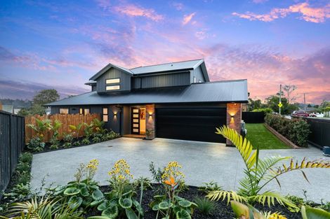 Photo of property in 2a Roland Road, Greenhithe, Auckland, 0632