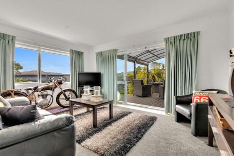 Photo of property in 20 Roseberry Place, Whitianga, 3510