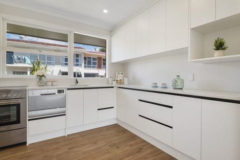 Photo of property in 1/5 Onepoto Road, Hauraki, Auckland, 0622