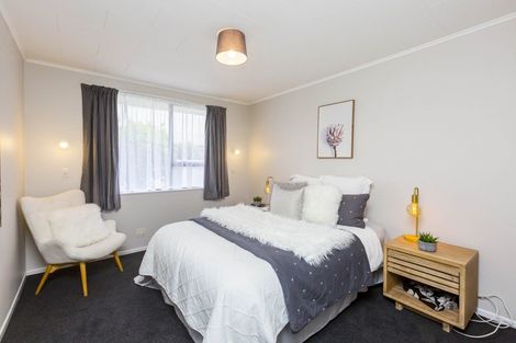 Photo of property in 21f1- Roband Crescent, Brown Owl, Upper Hutt, 5018