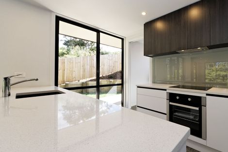 Photo of property in 36 Shah Place, Glen Eden, Auckland, 0602