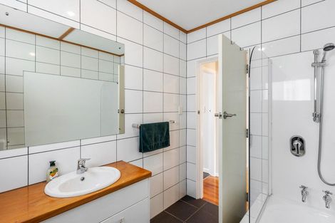 Photo of property in 33 Martin Road, Paraparaumu Beach, Paraparaumu, 5032