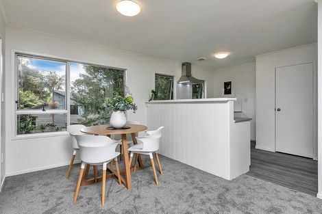 Photo of property in 5 Caram Place, Birkenhead, Auckland, 0626