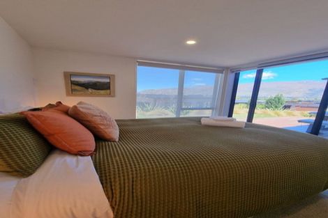 Photo of property in 22 Matipo Street, Wanaka, 9305