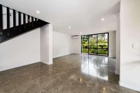 Photo of property in 36 Shah Place, Glen Eden, Auckland, 0602