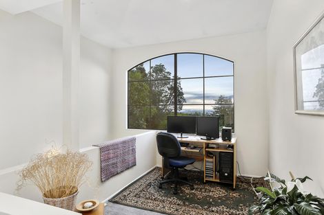 Photo of property in 1 Park Road, Titirangi, Auckland, 0604