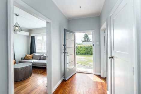 Photo of property in 13 Mcgregor Crescent, Masterton, 5810