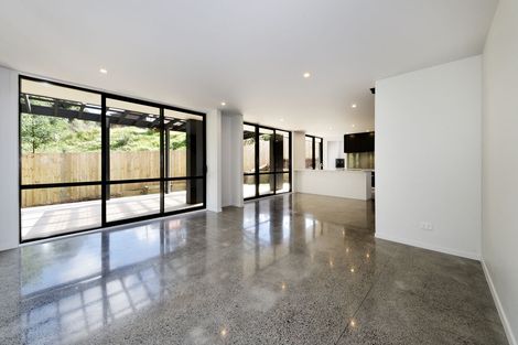 Photo of property in 36 Shah Place, Glen Eden, Auckland, 0602