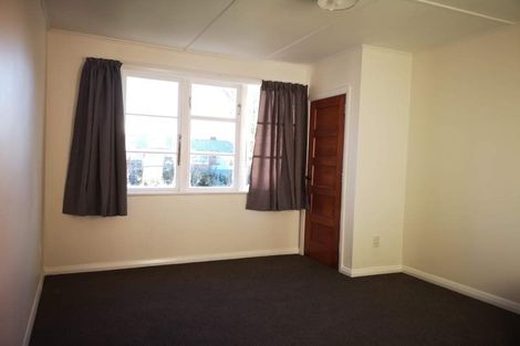 Photo of property in 35-37 Goldsmith Crescent, Levin, 5510