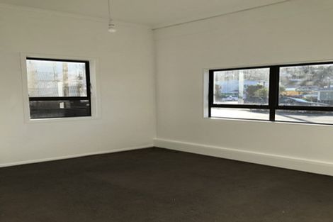 Photo of property in 17 Rua Street, Lyall Bay, Wellington, 6022