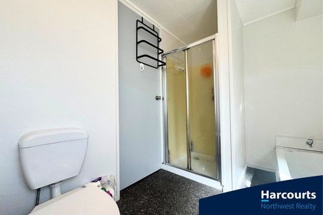 Photo of property in 727 Swanson Road, Swanson, Auckland, 0612